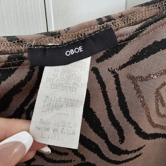 1 shoulder animal design top - Picture 5 of 7